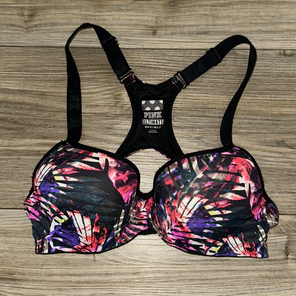 Victoria’s Secret PINK Sports Bra